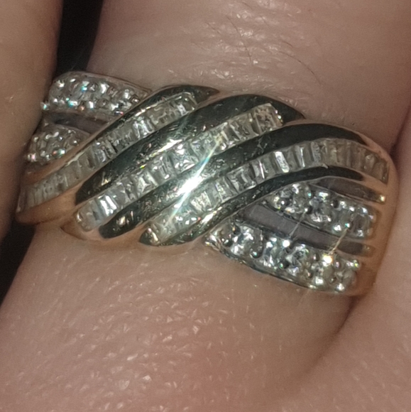 Diamond ring - Picture 2 of 5